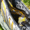 sac cabas hibiscus jaune velours et simili pour la plage détail dessus