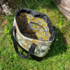 sac cabas hibiscus jaune velours et simili pour la plage ouvert
