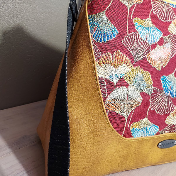 sac camélia shalimar côté rouge jaune ginkgo féminin pièce unique sac bandoulière simili jacquard luxueux pratique zippé artisan d'art sac créateur