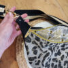 Sac banane léopard ouvert mainnoir doré nature pratique et féminine accessoire tendance fait main pièce unique