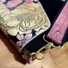 sac anesa inspiration japonisante papillon fleurs de cerisiers noir jaune corail petit sac unique