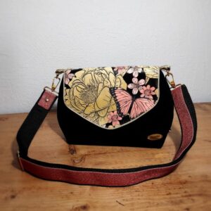 sac anesa face inspiration japonisante papillon fleurs de cerisiers noir jaune corail petit sac unique