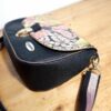 sac charlotte sakura côté inspiration japonisante papillon fleurs de cerisiers noir jaune corail petit sac chic unique