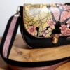 sac charlotte sakura devant inspiration japonisante papillon fleurs de cerisiers noir jaune corail petit sac chic unique