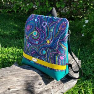 Sac à dos Cosmos fait main, tissu coloré inspiration aborigène avec base turquoise, création artisanale Kréaméline.